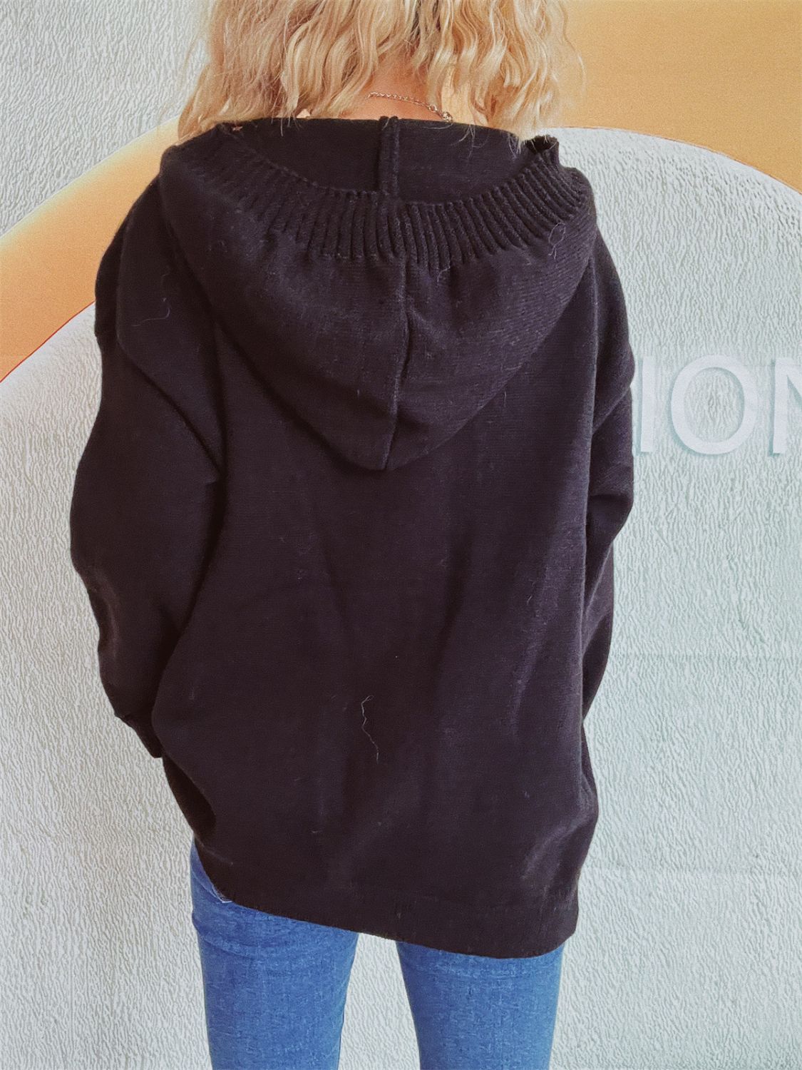 Beatrice | Long-sleeved cardigan with hood and dropped shoulders