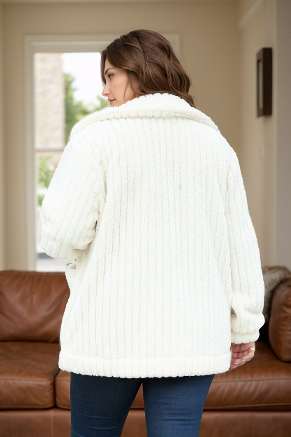 Janeth | Plus size flake outerwear with collar and button placket