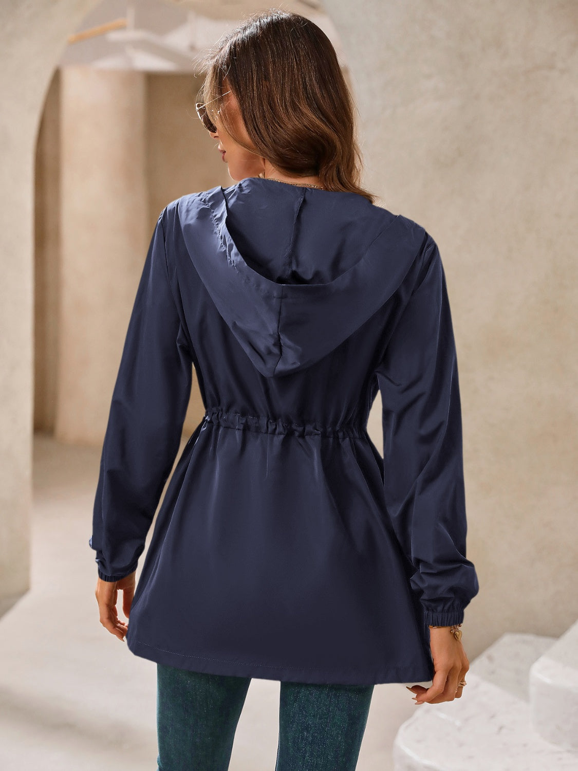 Elvira | Waterproof, long-sleeved outdoor windbreaker with hood