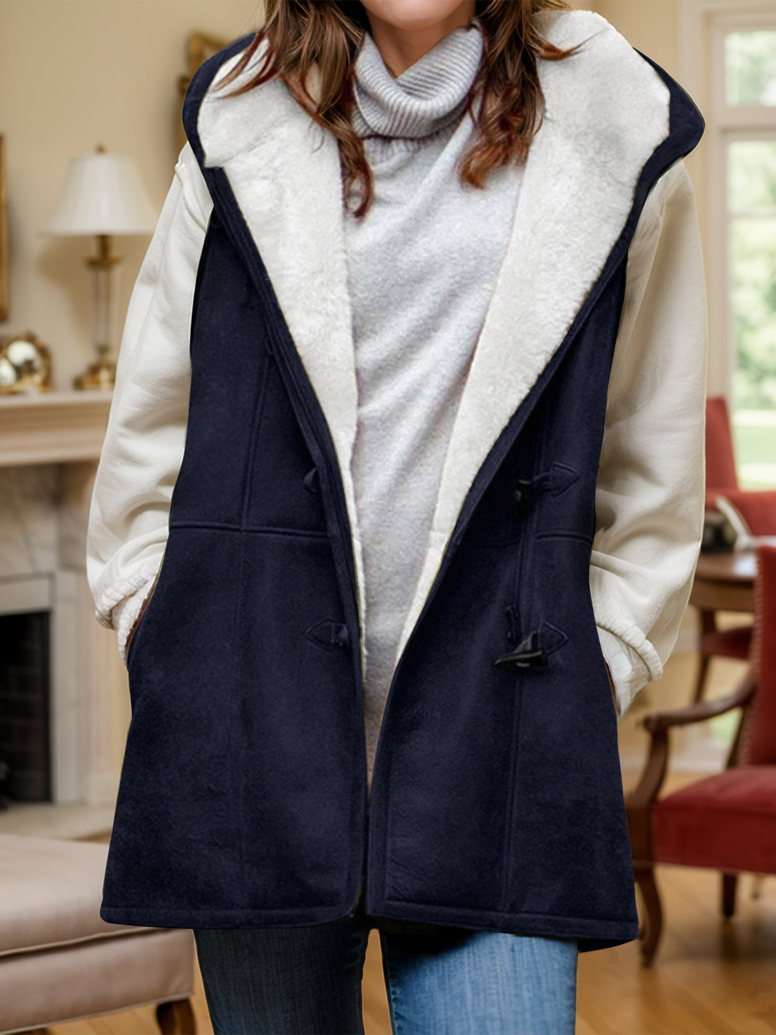 Alicia | Fluffy vest coat with hood and pockets