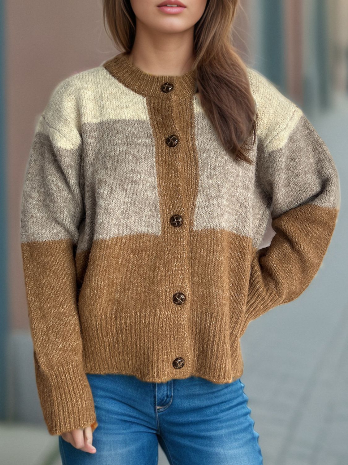 Jacqueline | Color block crew neck cardigan with buttons