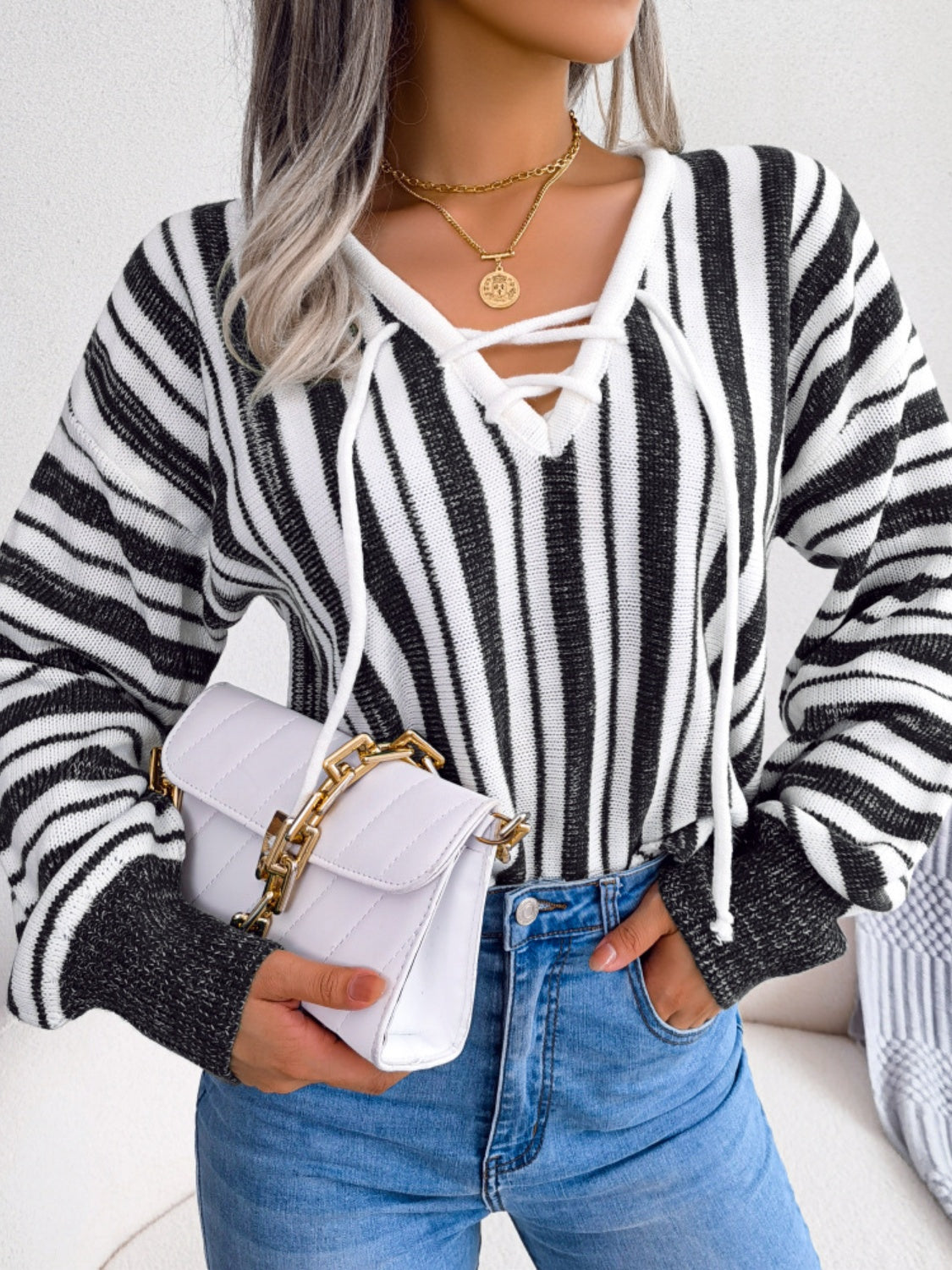 Isadora | Striped long-sleeved sweater with lacing