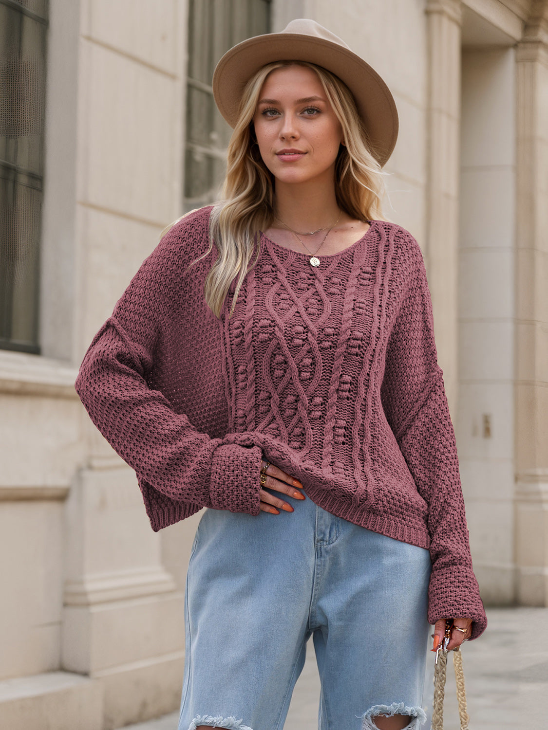 Lena | Long-sleeved sweater with a crew neck and dropped shoulders