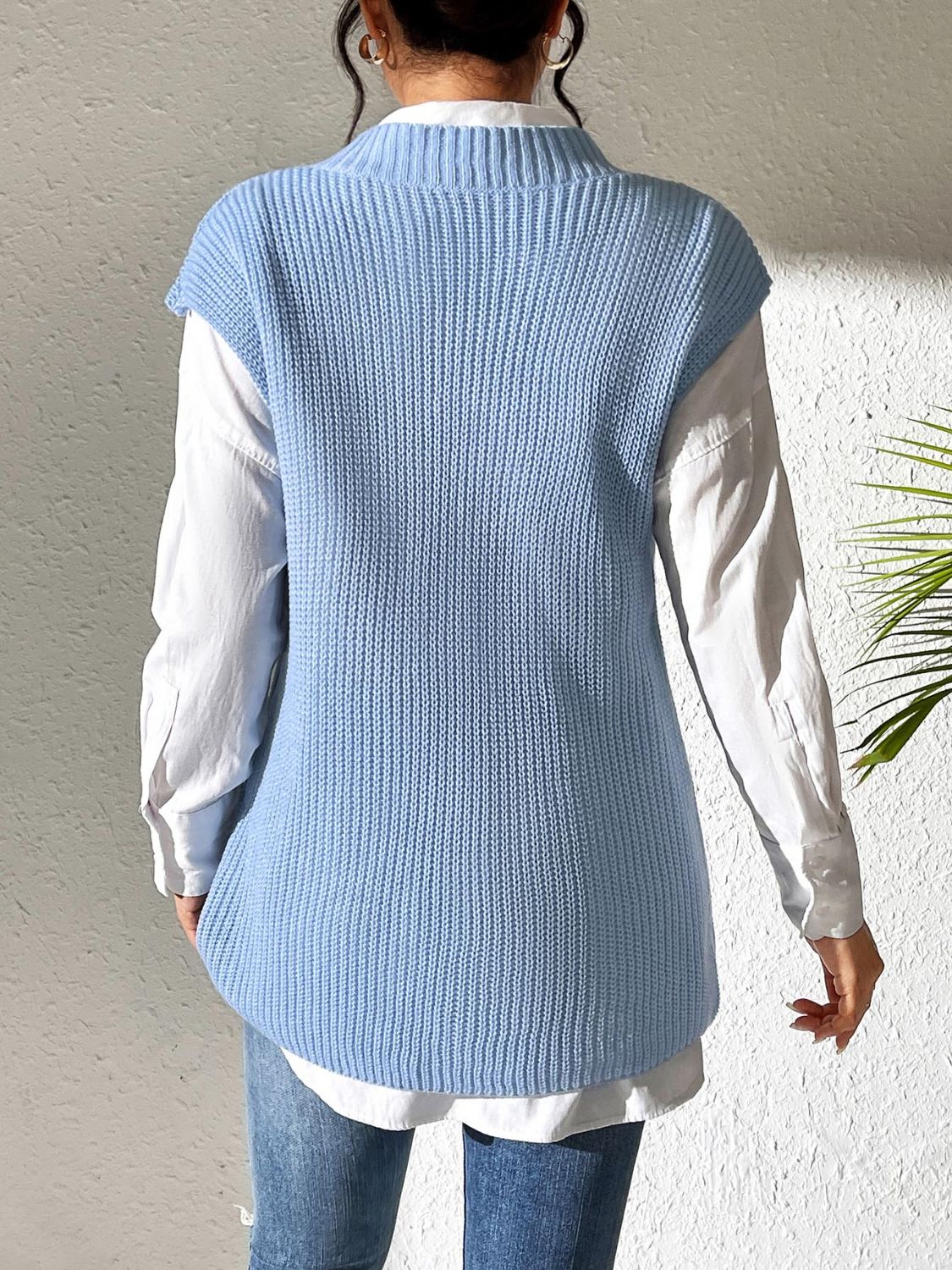 Ida | V-neck sweater vest