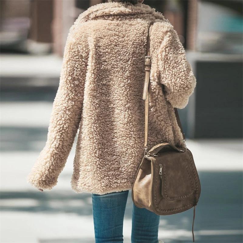 Ariadna | Timeless and elegant winter clothing