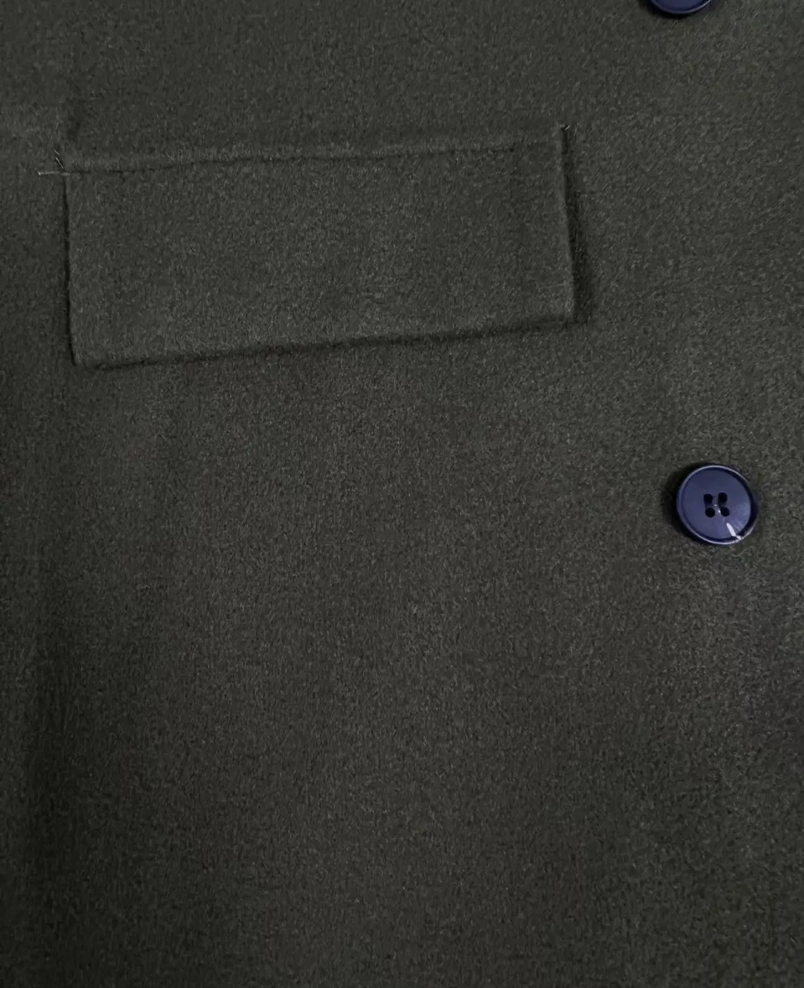 Rafaela | Classic and comfortable winter garment.