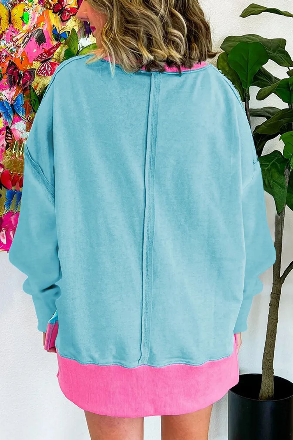 Tamara | Contrasting long-sleeved sweatshirt with a crew neck and dropped shoulders