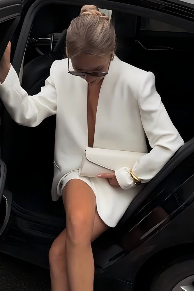 Solid Fitted Single-Breasted Regular Shoulder Blazer