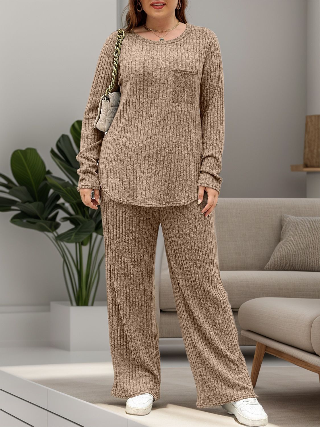 Henriette | Set consisting of a long-sleeved top and crew-neck trousers
