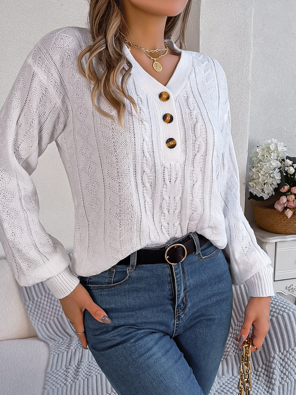 Maite | Long-sleeved sweater with cable knit and V-neck