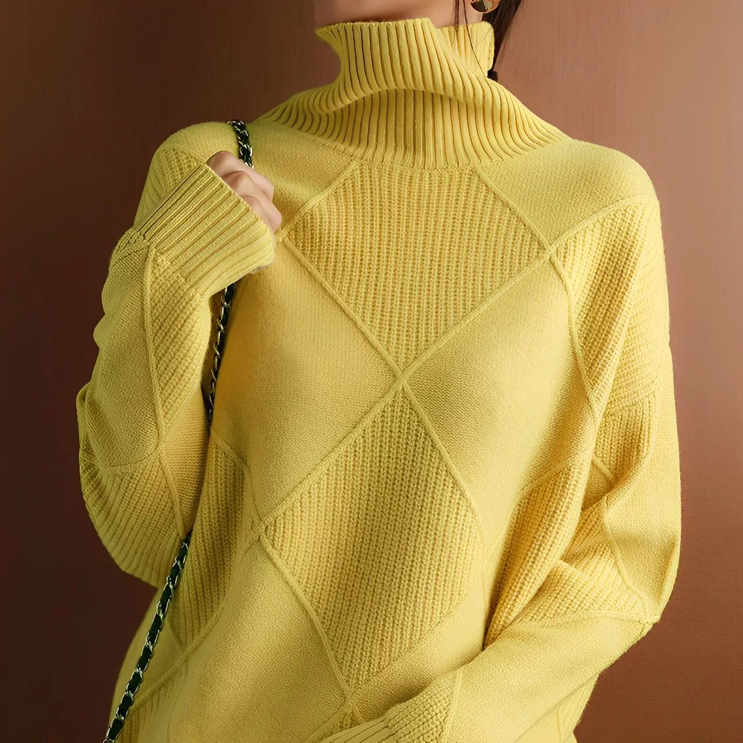 Oriana | Structured turtleneck sweater