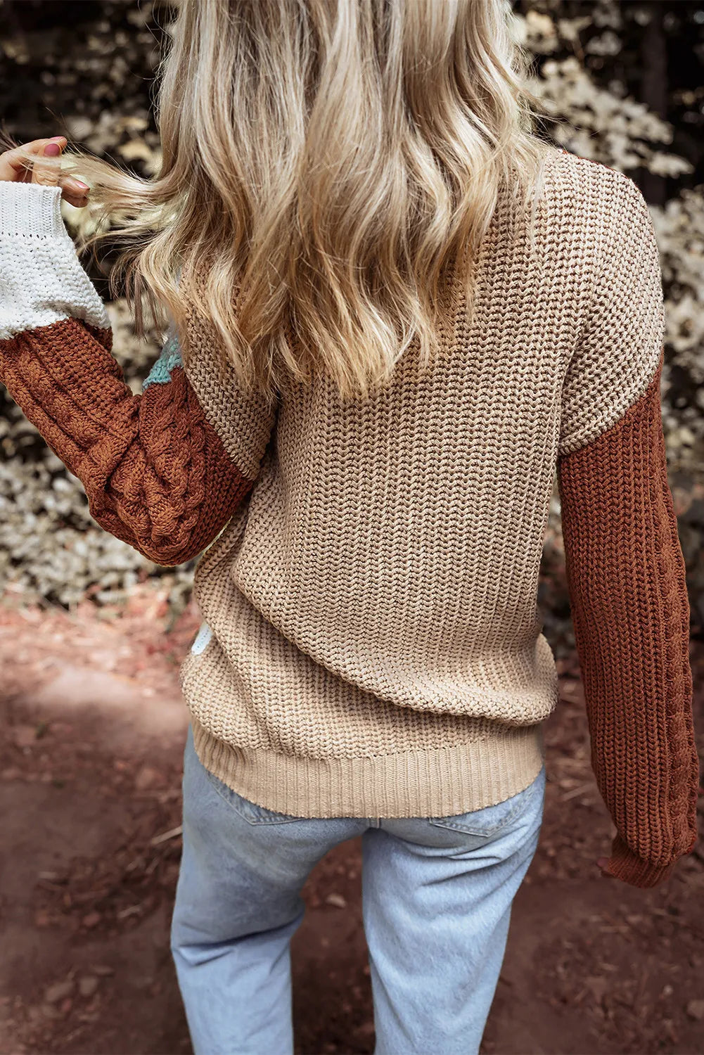 Inés | Color block sweater with a crew neck and long sleeves