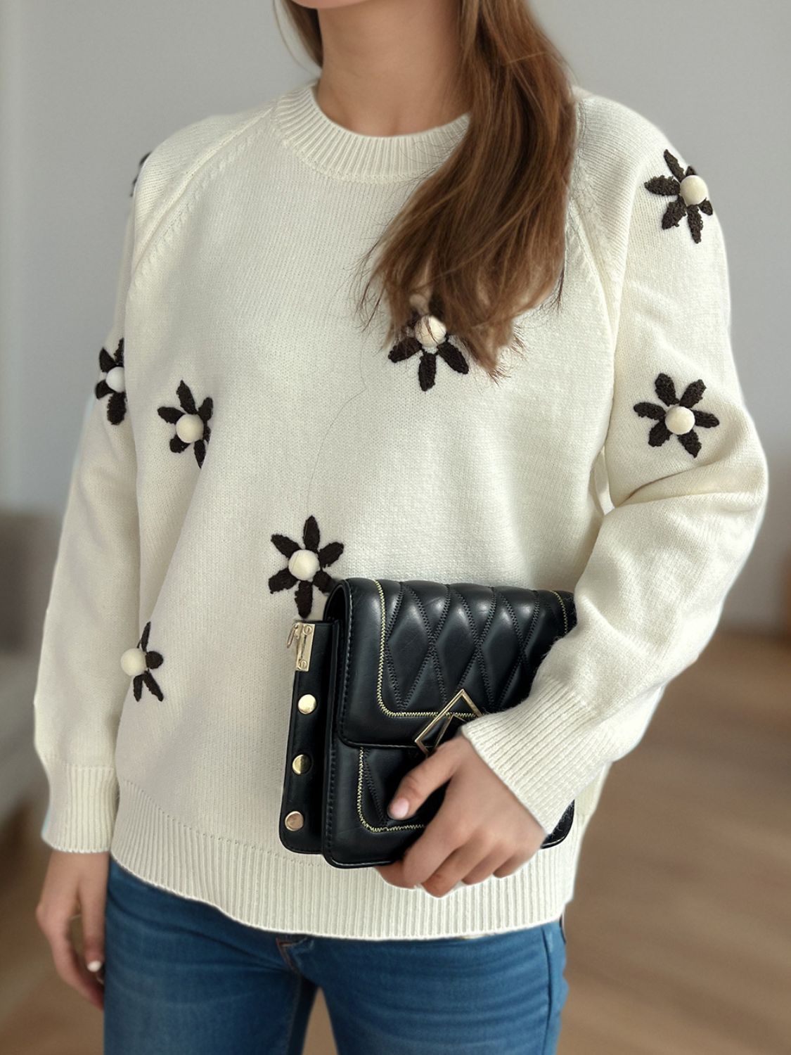 Hana | Floral sweater with a crew neck and raglan sleeves