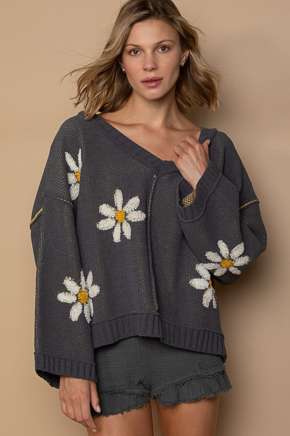Doris | Floral chenille V-neck sweater