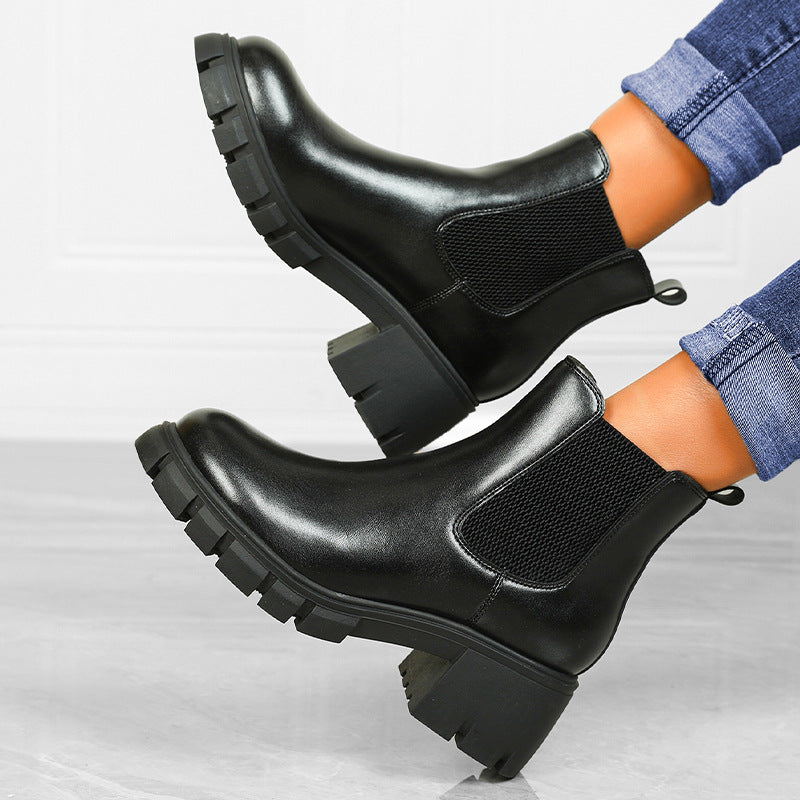 Lourdes | Supportive orthopedic boots