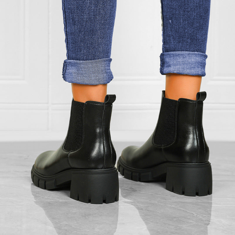 Lourdes | Supportive orthopedic boots