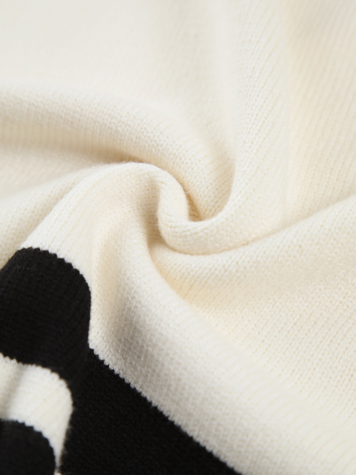 Ariadna | Striped jumper with a humpback neckline