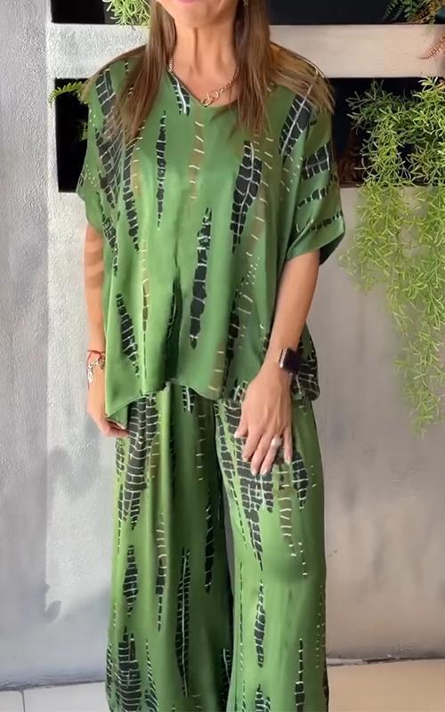 María Fernanda® | Elegant ladies satin suit set round neck