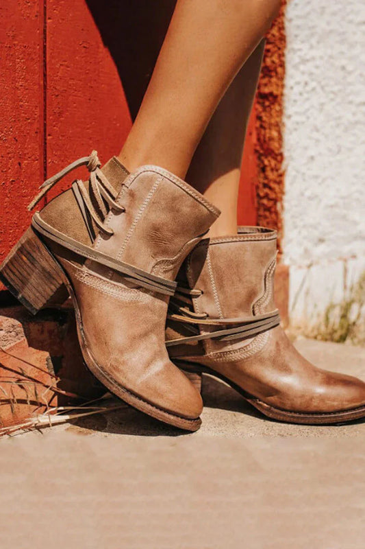 Hortensia | Supportive and fashionable orthopedic footwear