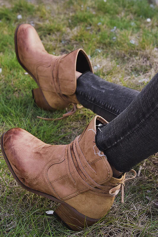 Hortensia | Supportive and fashionable orthopedic footwear