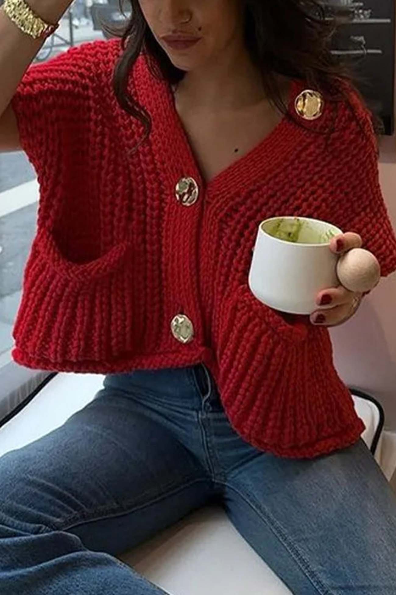 Katinka | Cardigan with a button placket at the front and sleeveless pockets
