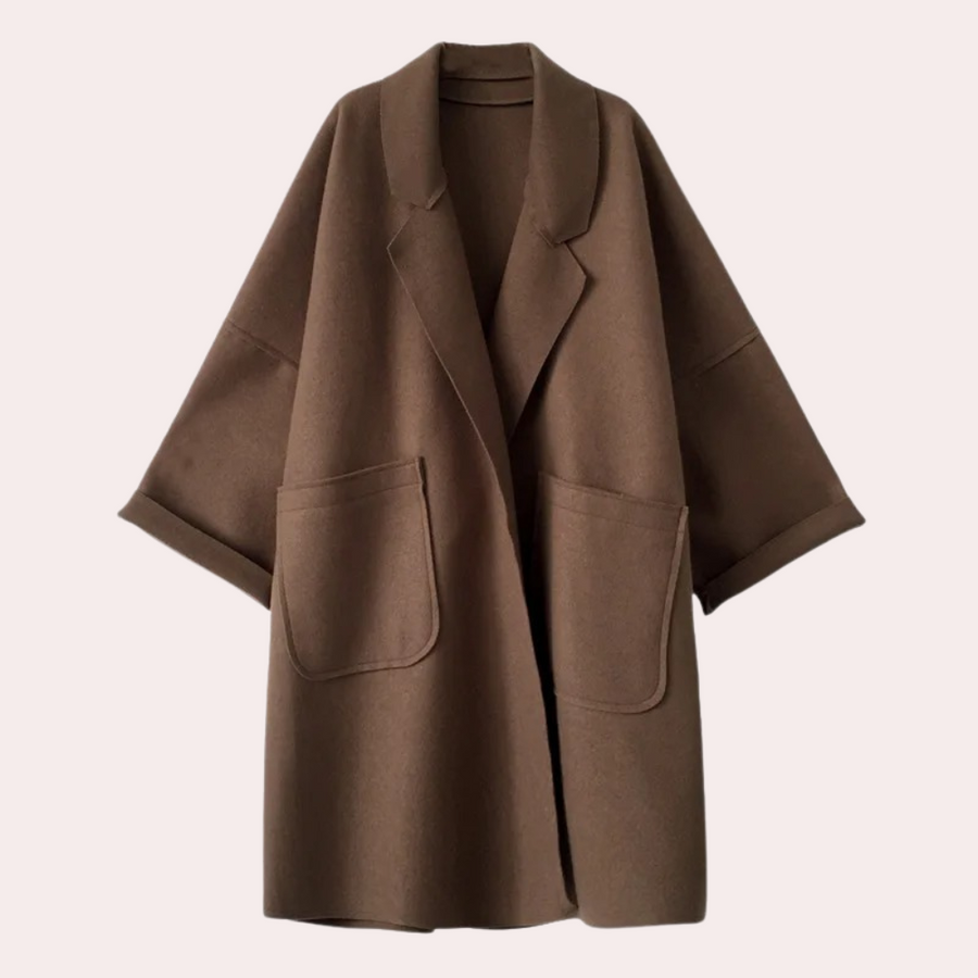 Mayra | Relaxed and timeless winter coat
