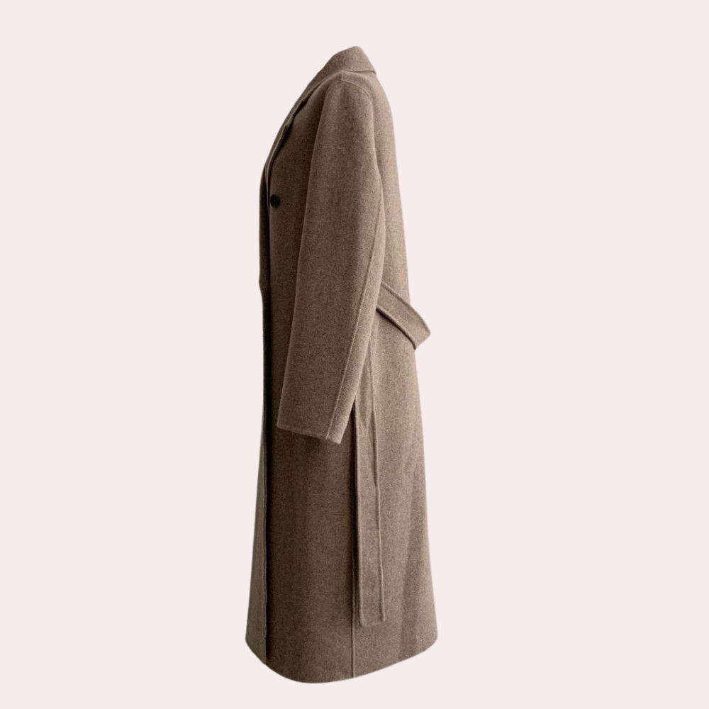 Maria Fernanda | Tailored and elegant winter coat