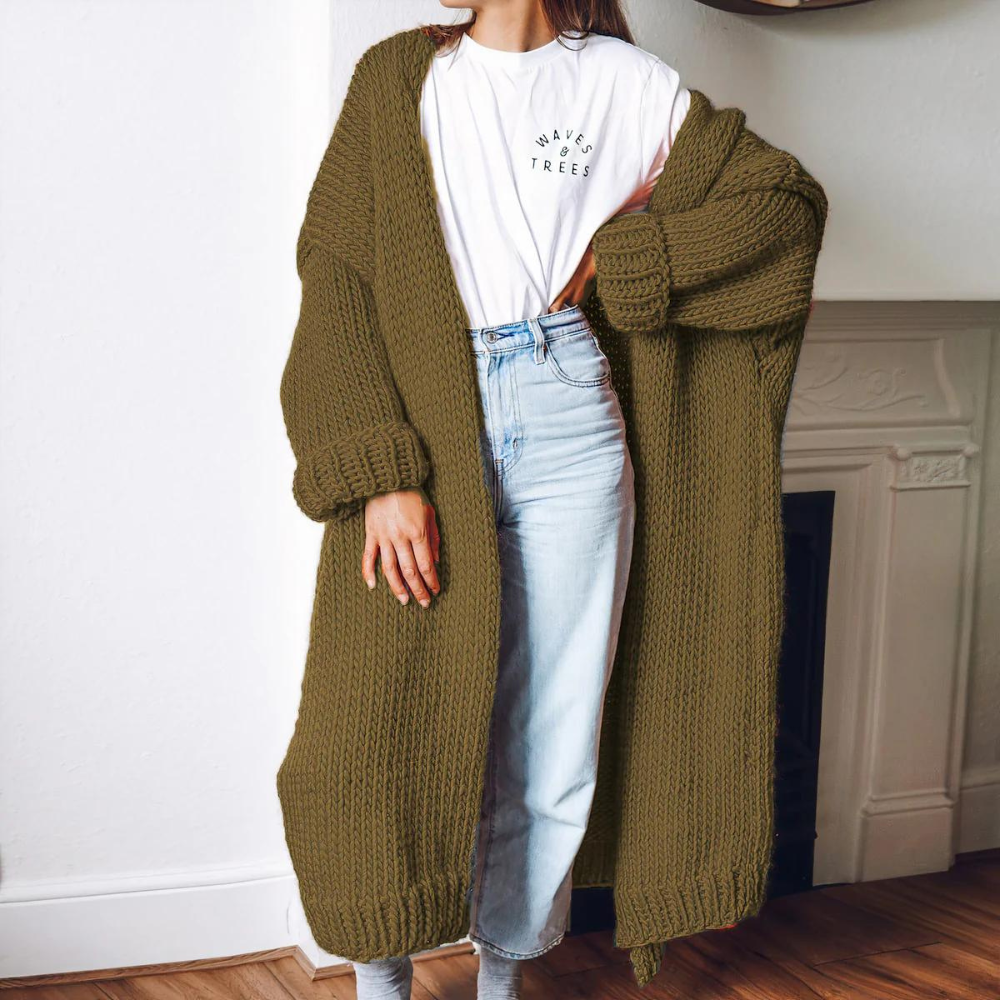 Alicia | Trendy and elegant winter clothing item