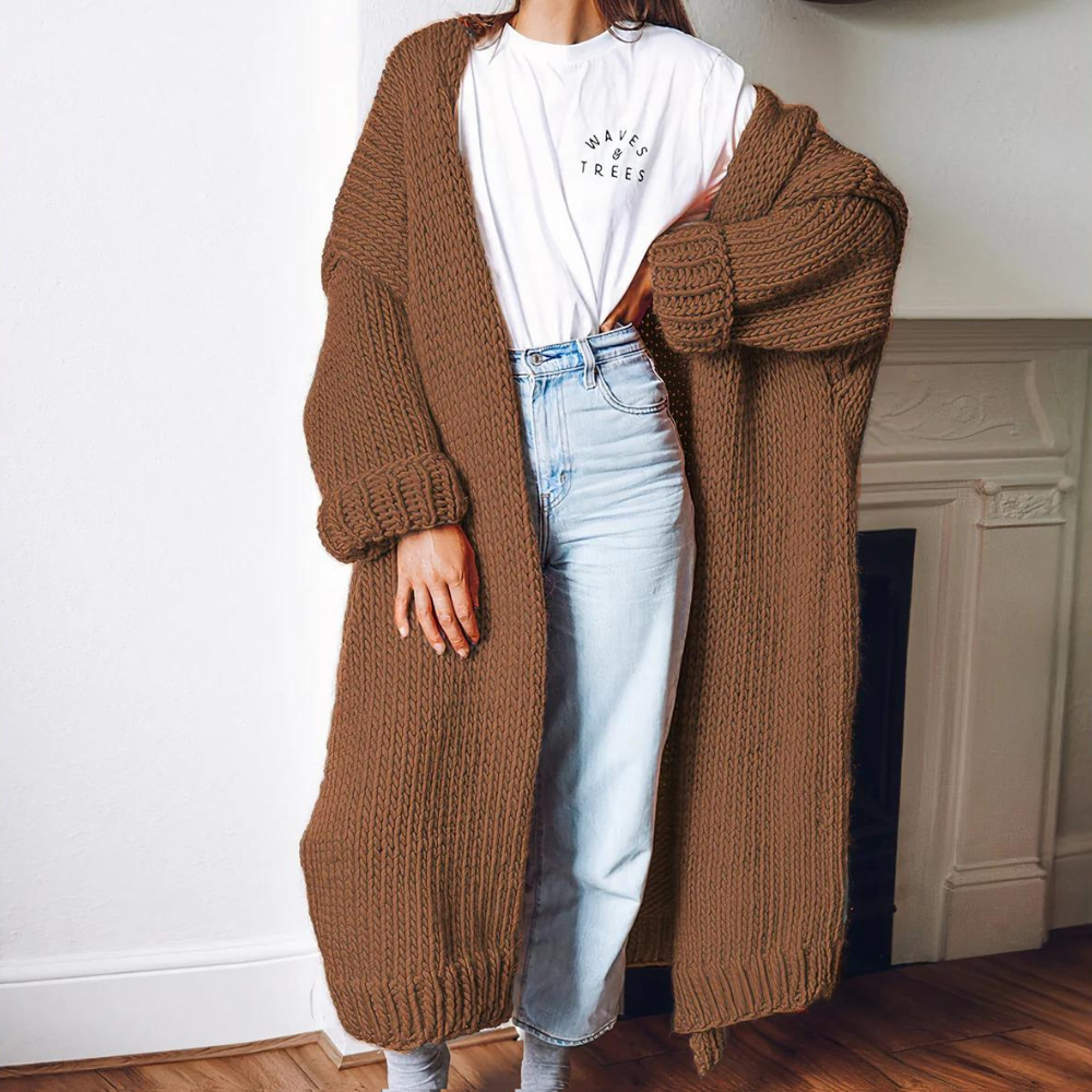 Alicia | Trendy and elegant winter clothing item