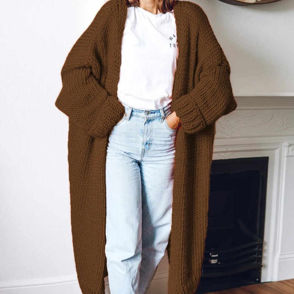 Alicia | Trendy and elegant winter clothing item