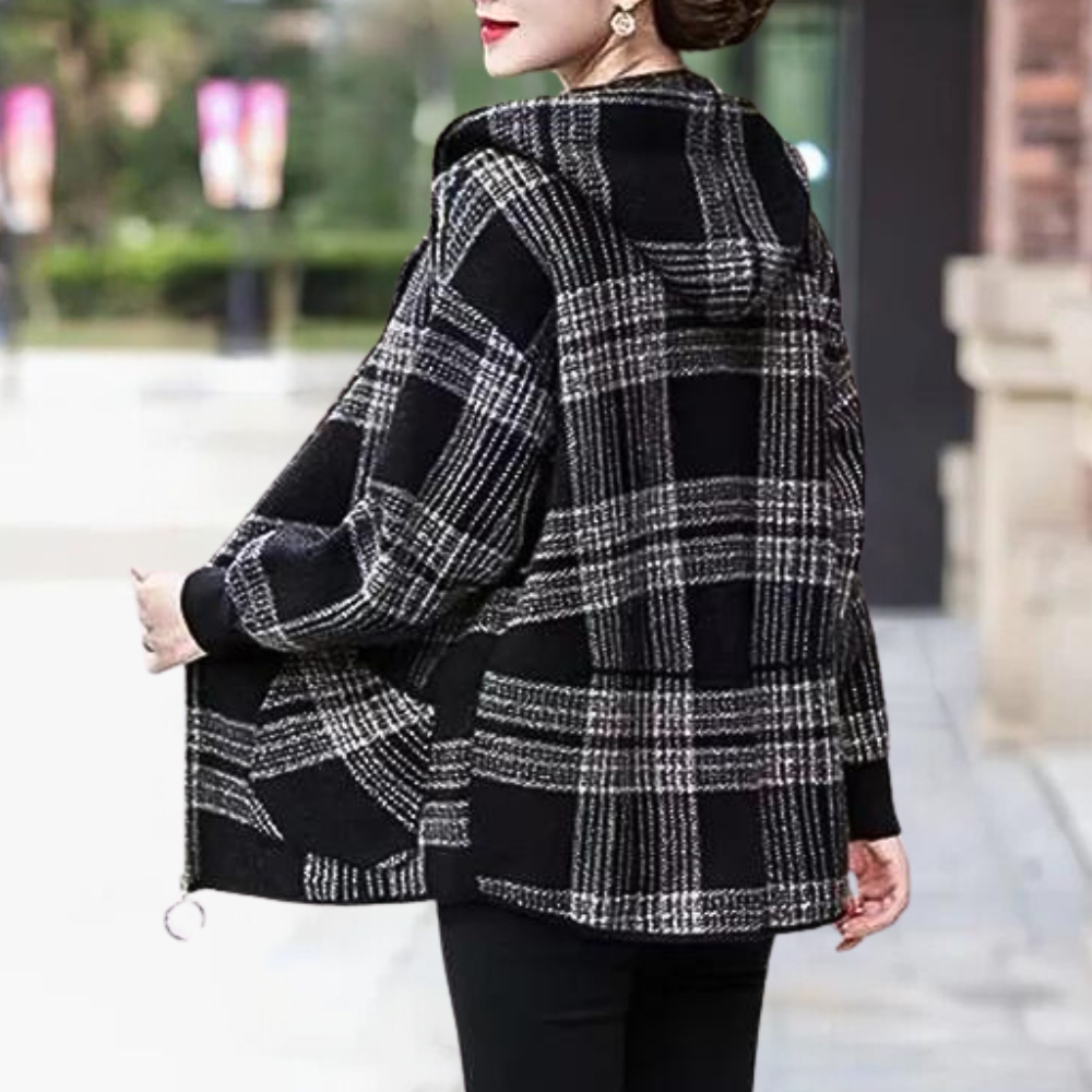 Elisa | Elegant and versatile winter garment