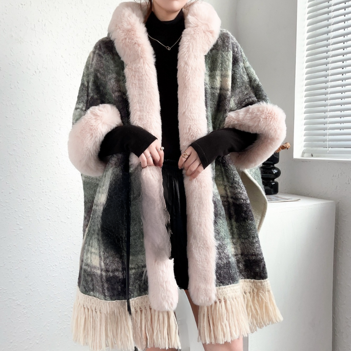 Susana| Fashionable and minimalist winter garment