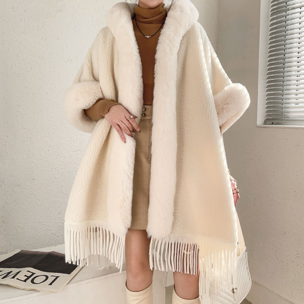 Susana| Fashionable and minimalist winter garment