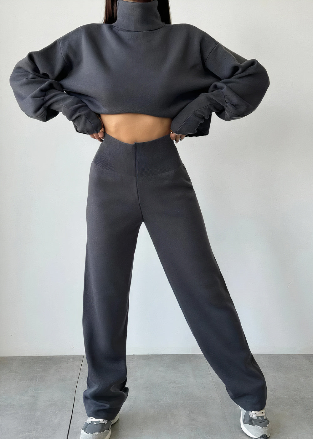 Greta® | Comfortable suit set with a high collar