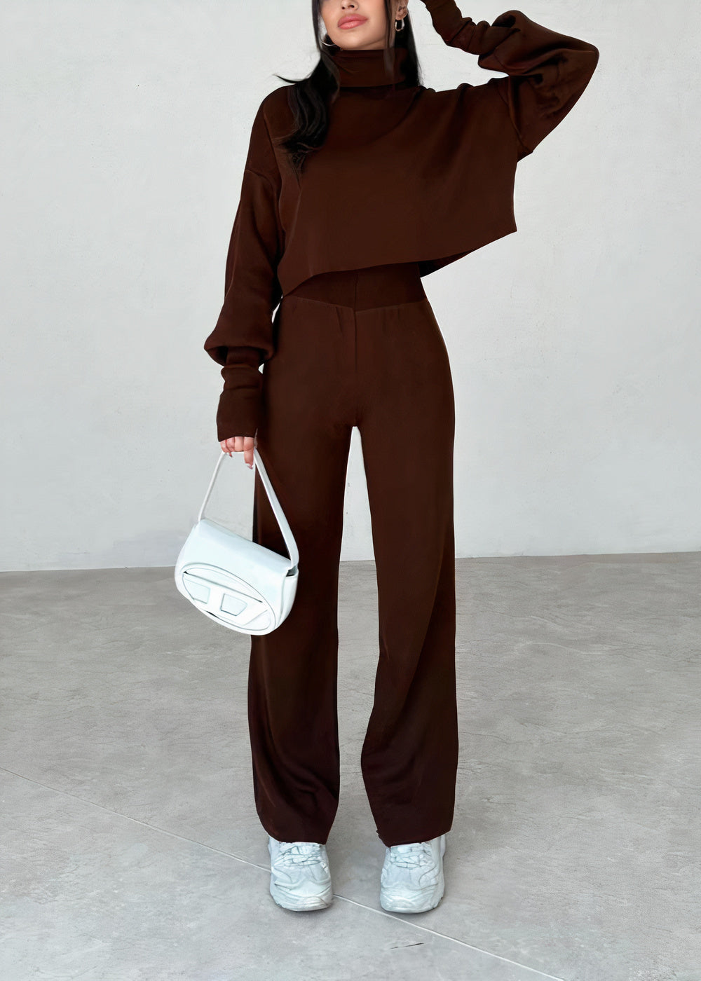 Greta | Comfortable suit set with a high collar