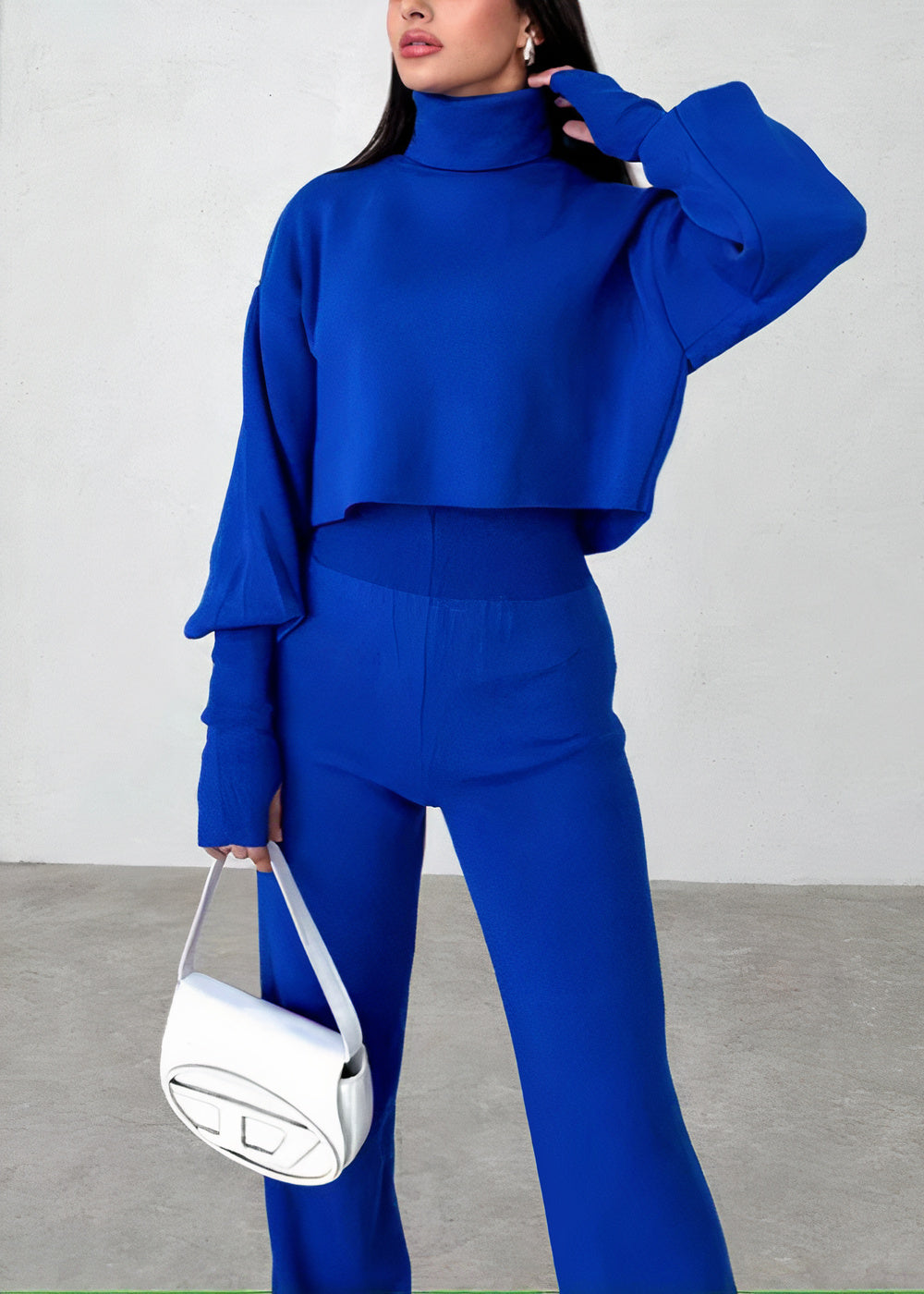 Greta | Comfortable suit set with a high collar