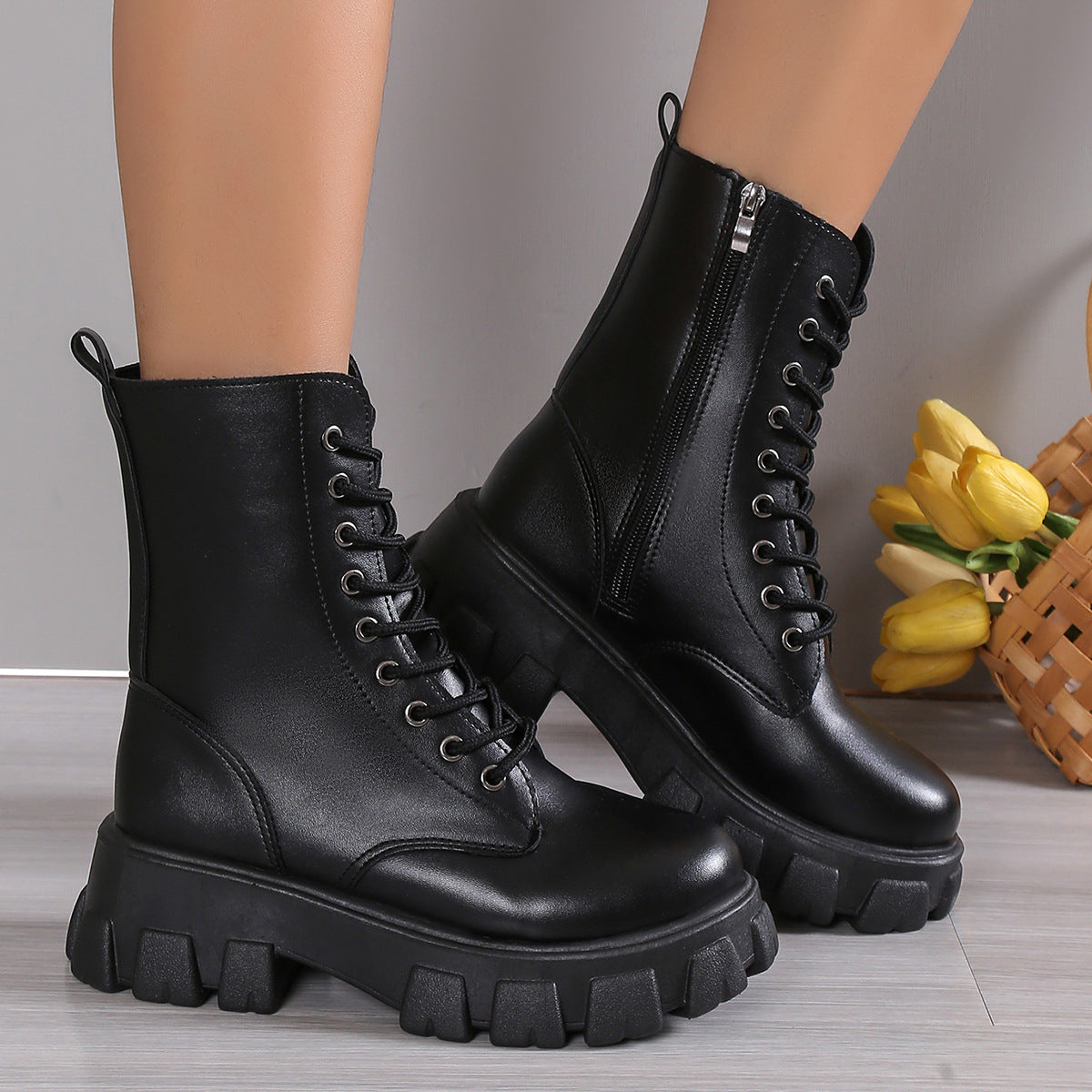 Zenaida | Sleek and supportive orthopedic boots