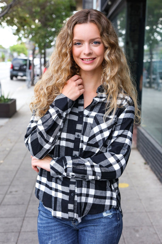 Zoraida | Casual chic black checked long sleeve button down top