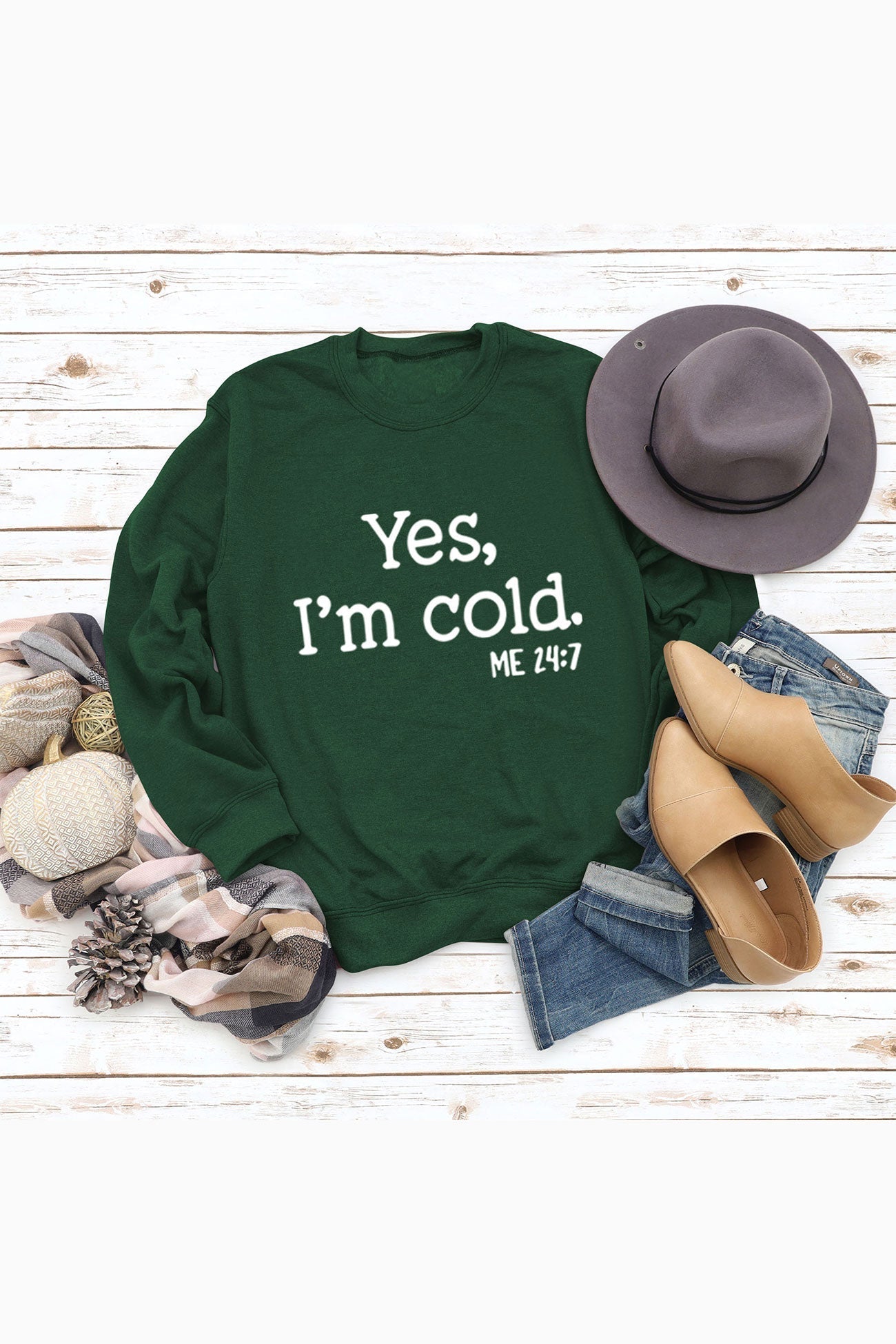 Angela | Sweatshirt with “I'm Cold” letter print