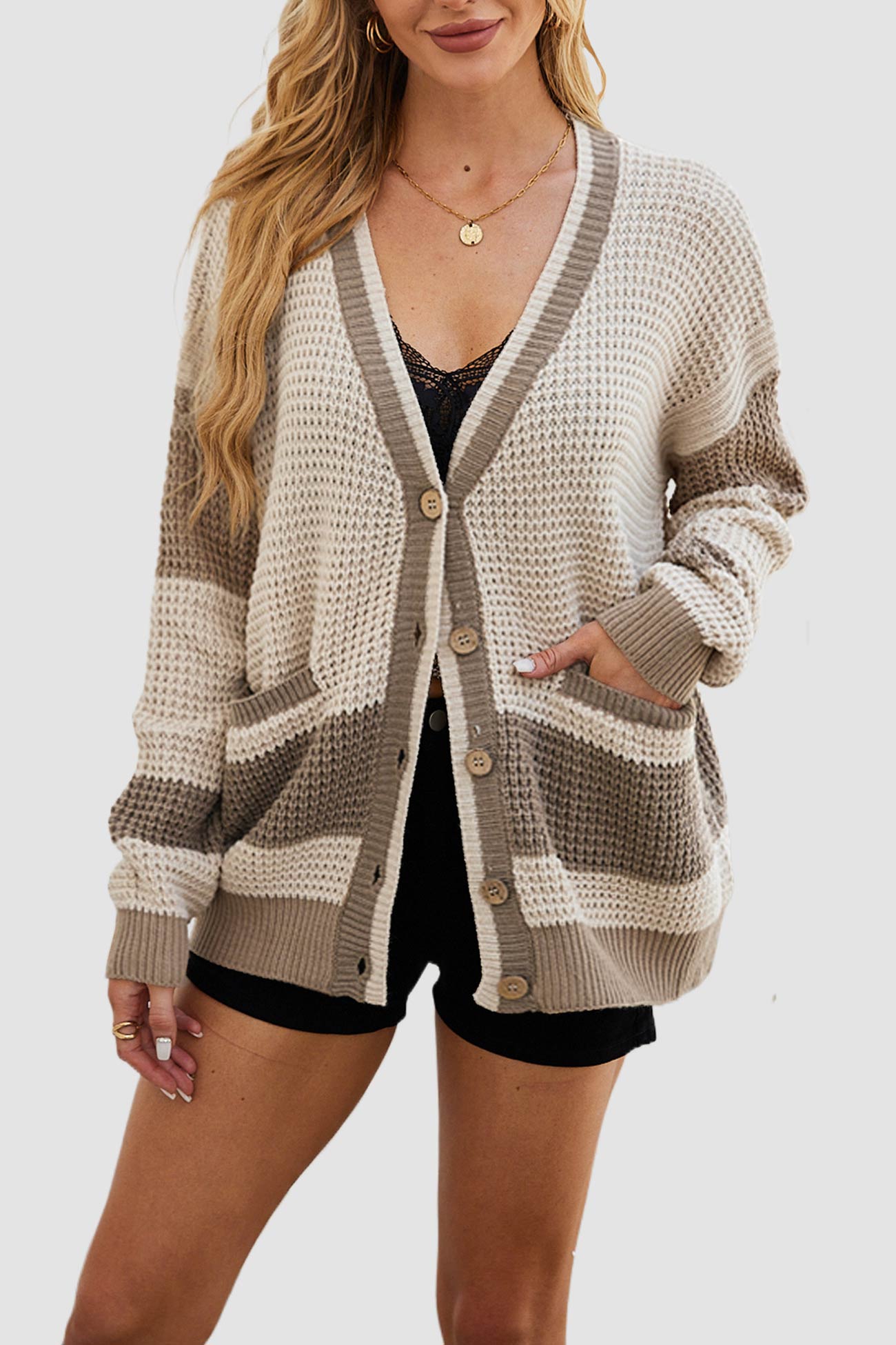 Agnes | Cardigan with buttons and color splicing