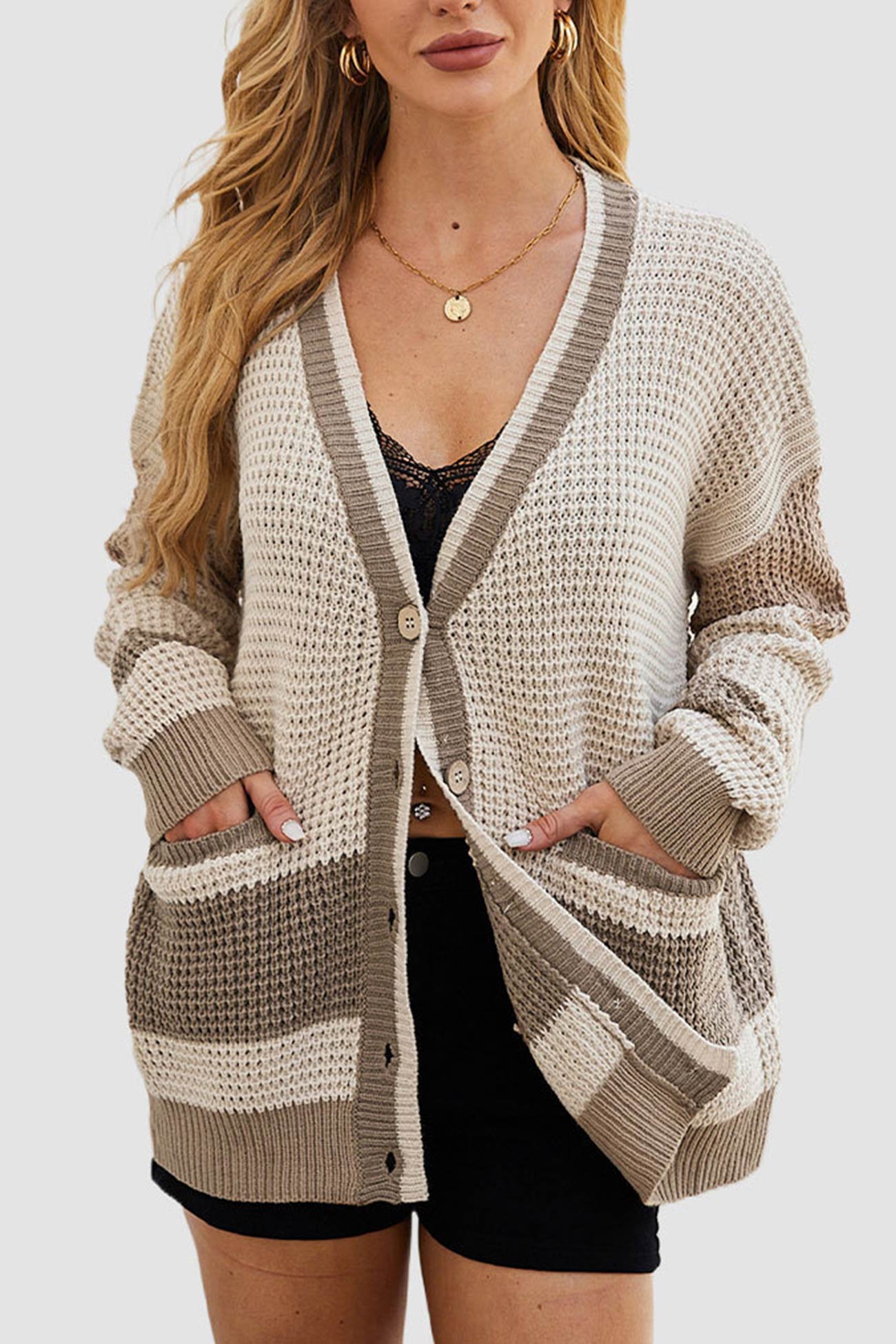 Agnes | Cardigan with buttons and color splicing