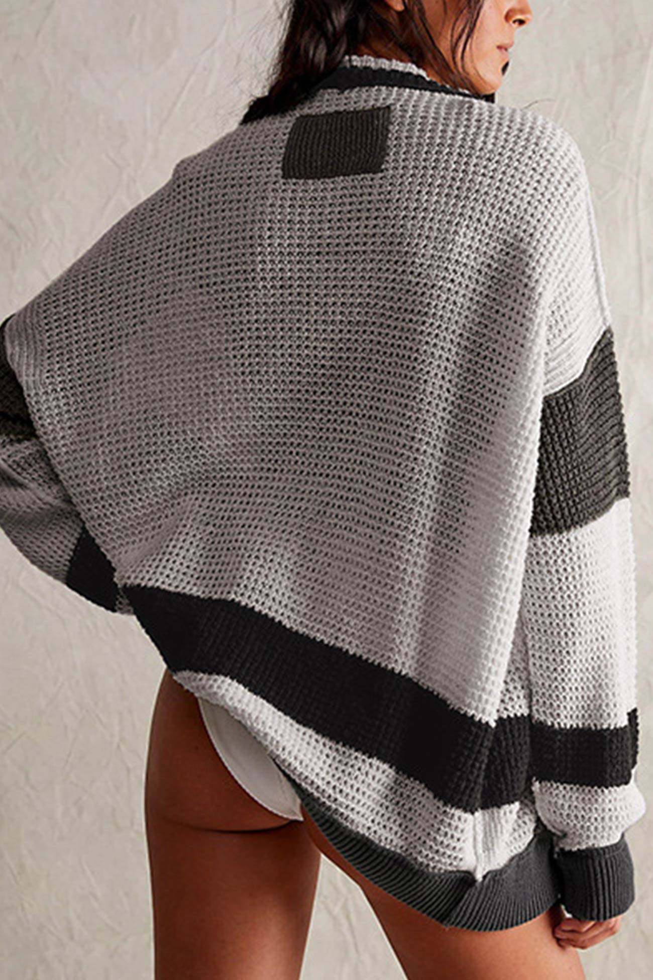 Agnes | Cardigan with buttons and color splicing