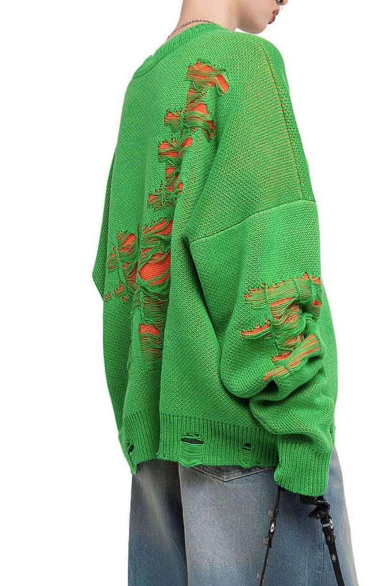 Monique | Contrast sweater with a distressed look