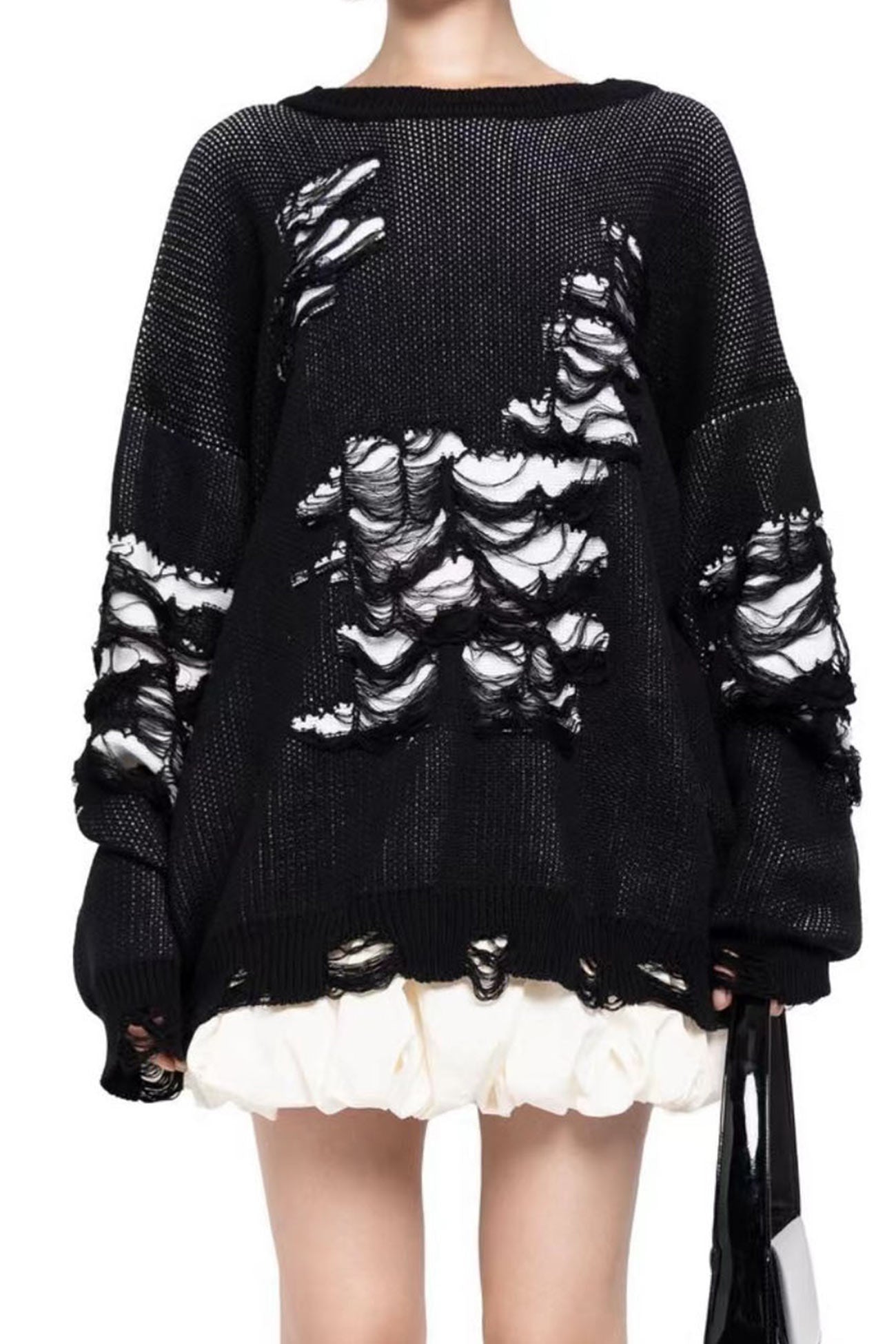 Monique | Contrast sweater with a distressed look