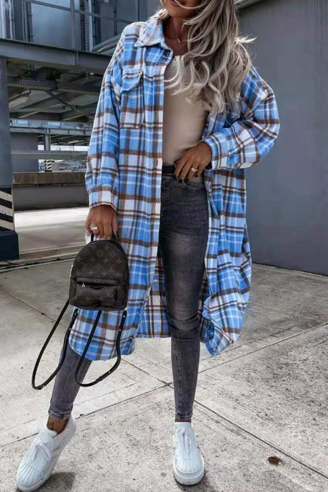 Fabienne | Long, contrasting checked jacket