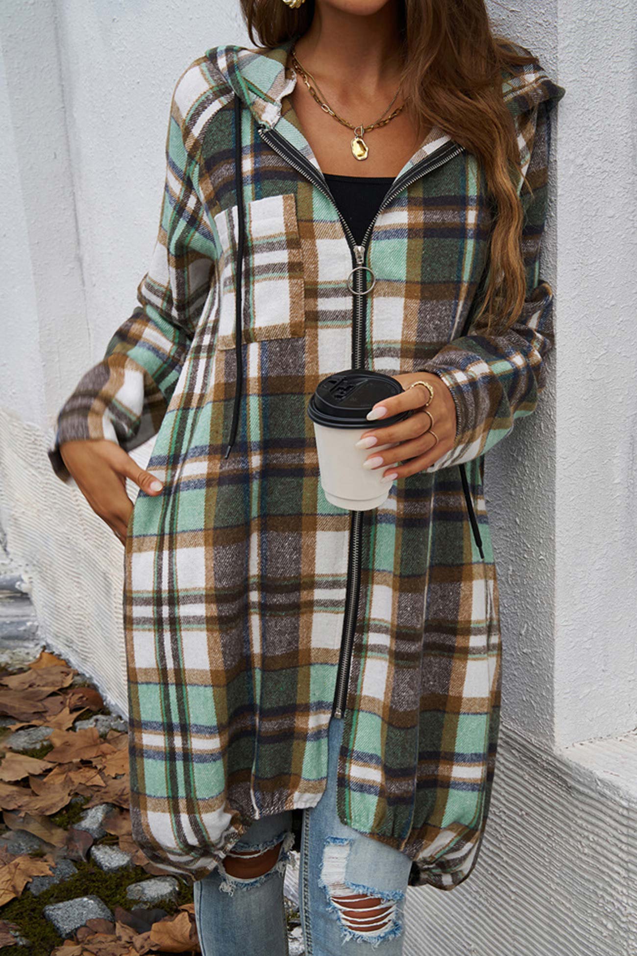 Carmen | Mid-length hoodie with contrast check pattern and zip fastening