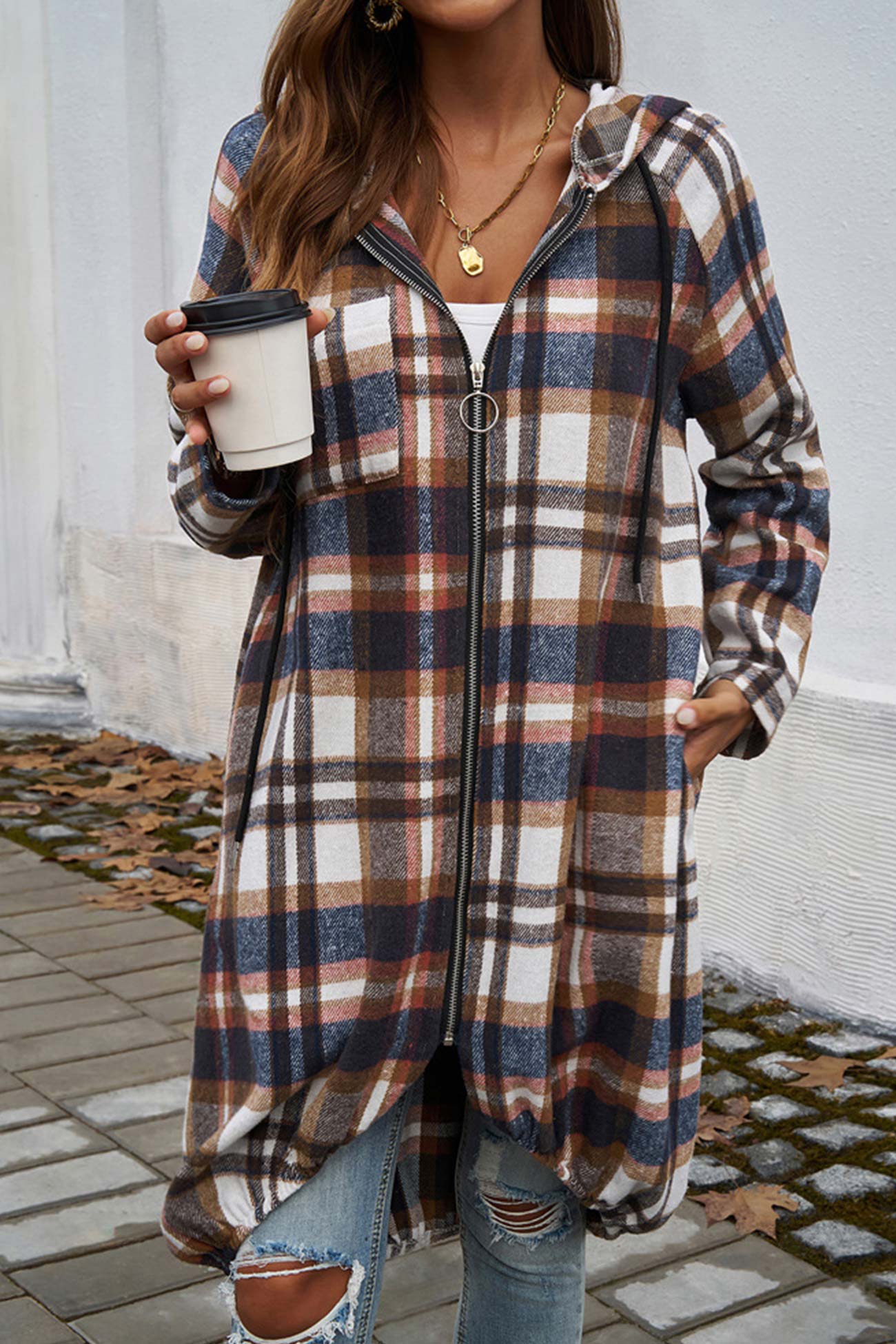 Carmen | Mid-length hoodie with contrast check pattern and zip fastening