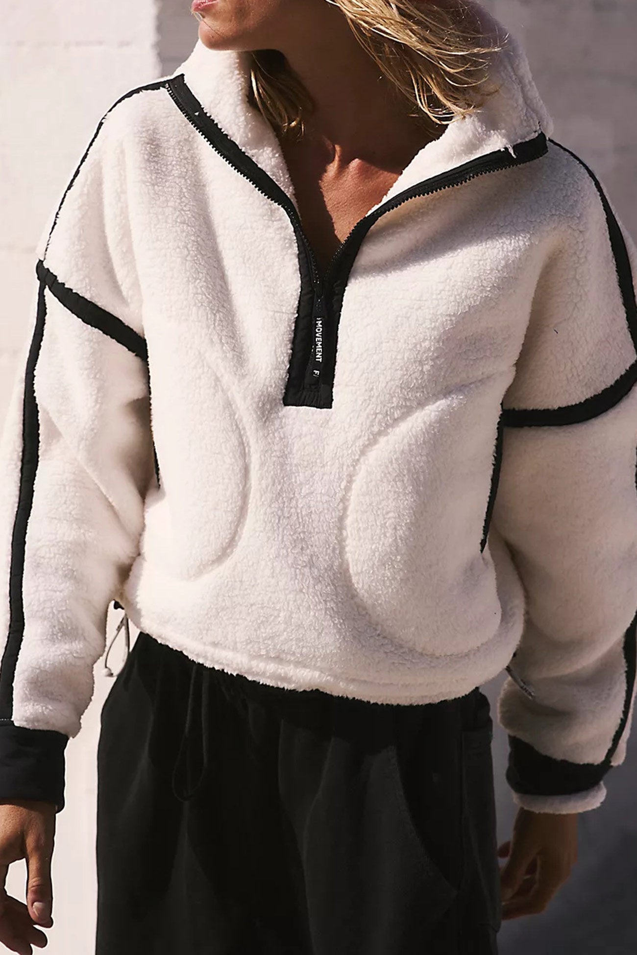 Margherita | Turtleneck plush top with contrast zip and zip fastening