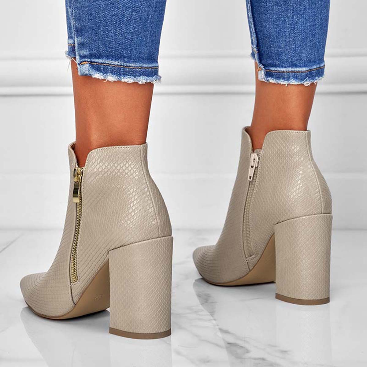 Margarita | Durable orthopedic boots