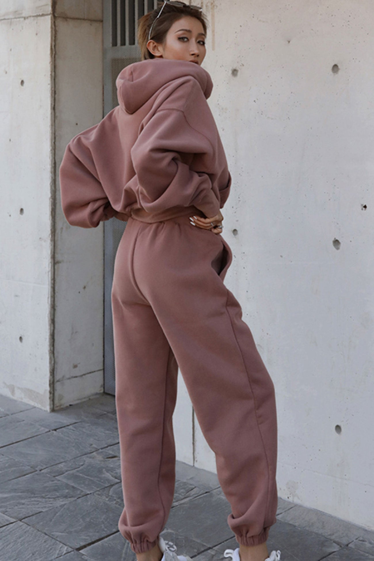 Margrit | Hooded drawstring crop top with sweatpants